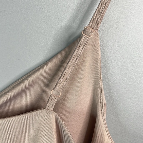 Dynamite Sienna Cami Crop Top Sphinx Nude Double Layer Silky Spaghetti Straps L - Picture 5 of 11